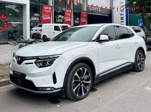 VF8 Plus 2022 trắng- pin sdi- giá 770tr. Giá sau ưu đãi 650tr