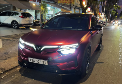 VF8 Eco 2022 đk 2023 odo 10v9 bản thuê pin tiên phong
