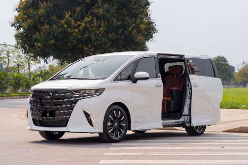Toyota Alphard HEV sản xuất 2026 