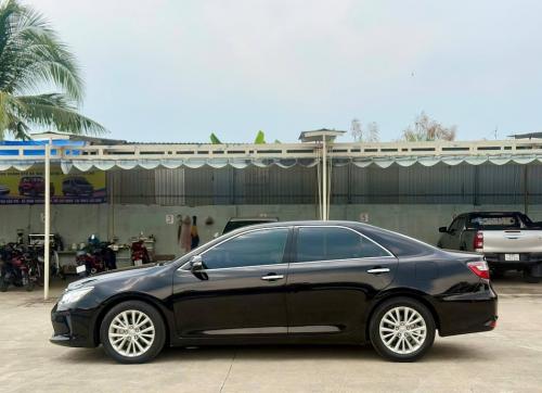 Toyota Camry 2.0E đời 2017