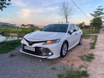 TOYOTA CAMRY 2.0G 2019 CHỈ 690TR