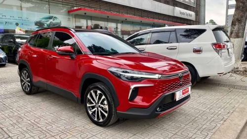 Toyota Corola Cross 1.8V 2025 màu đỏ