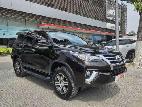Toyota Fortuner 2.7AT 4X2 2019 màu nâu