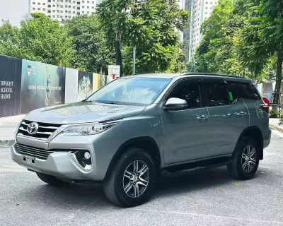 Toyota Fortuner 2.7V 4x2AT Xăng Tự Động 1 Cầu 2018