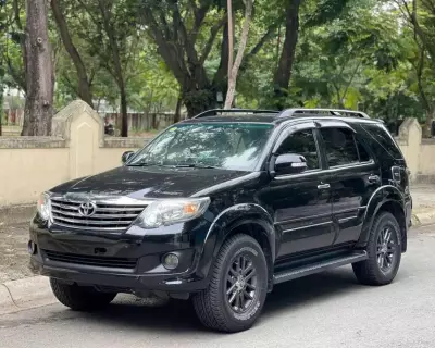 Toyota Fortuner 2013 bản 2.7V AT máy xăng