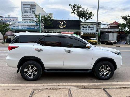 Toyota Fortuner 2024 2.4 số tự động, máy dầu 