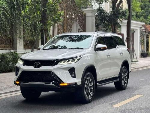 Toyota Fortuner Legender 2.8L 4x4AT 2 cầu 2022