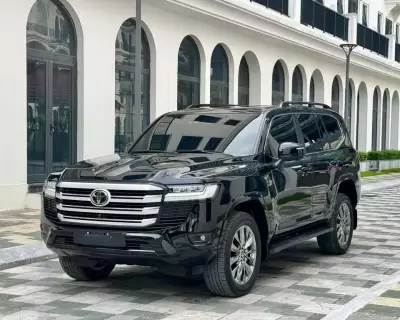 TOYOTA LAND CRUISER LC300 2023