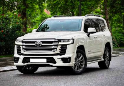 Toyota Lancruiser LC300 sản xuất 2024