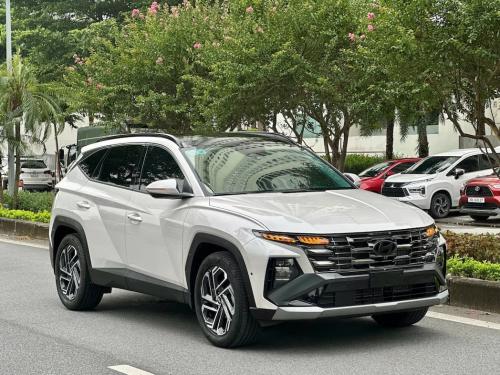 Tucson Turbo 2024 form 2025 odo 10.500km