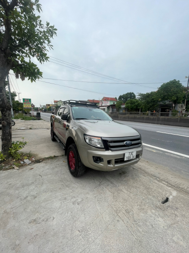 BÁN NHANH Ford ranger 2013 số tự động máy dầu. 