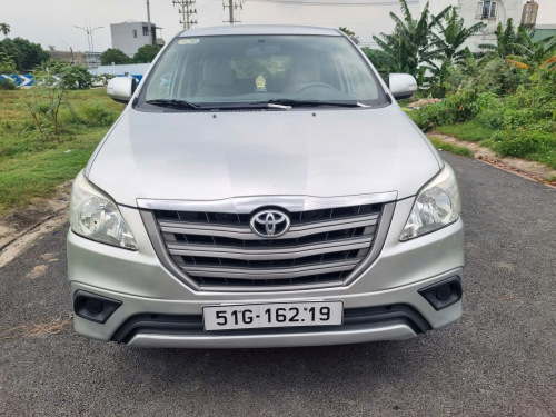 Chính chủ bán xe Innova 2016 số sàn