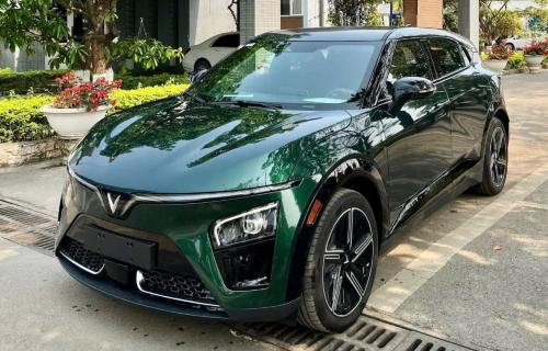 VF7 plus trần thép Bản full 2 động cơ ko cắt option
