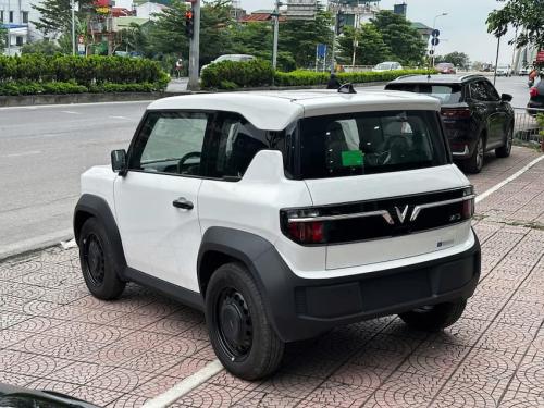 Vf3 trắng đầy đủ giấy tờ, chưa lăn bánh thu 254tr