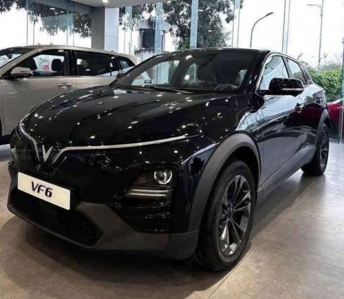 Vf6 plus tc đen 2026 (nội thất đen)