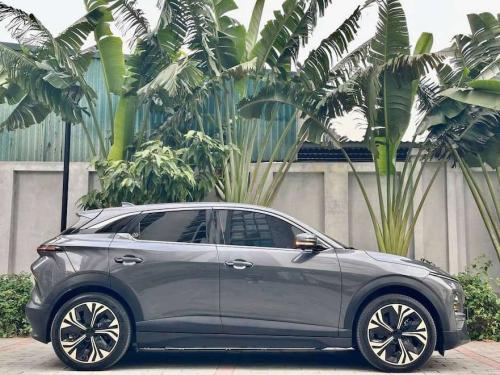 vf6 plus mua pin sản xuất năm 25
