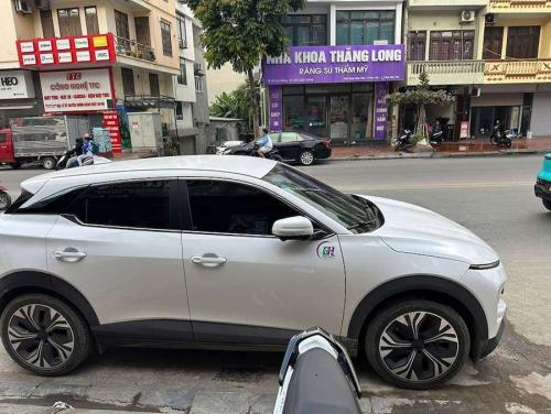 vf6 plus sản xuất năm 24 đã mua pin lăn bánh 12 v km