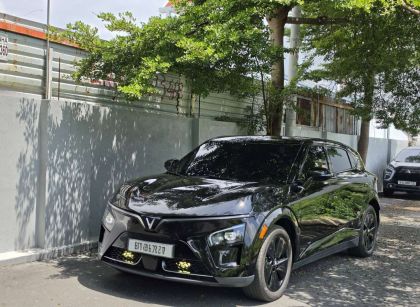 VF7 s dk 7/2025 sạc miển phí 7/2027