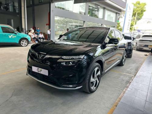 Vf8 Eco 2023. Chất xe khỏi bàn