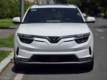 Vf8 plus trắng nội thất nâu 2025