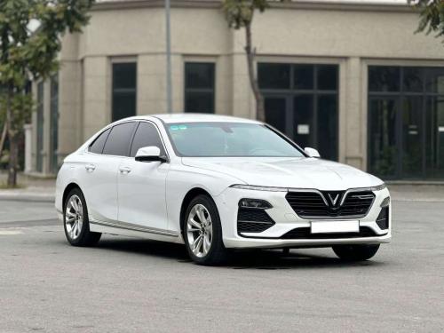 Vinfast Lux A bản Plus 2020