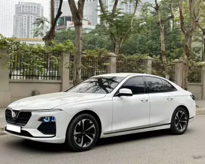 Vinfast Lux a Base sản xuất 2021 xe chạy 9vạnkm