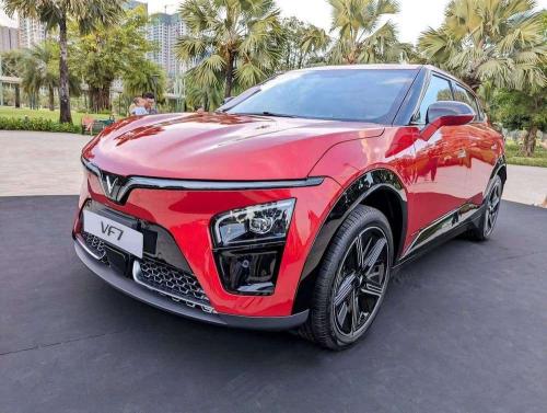 VinFast VF7 Plus 2025 – Mới 100% màu đỏ