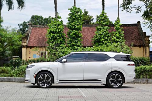 Bãn xe Vinfast VF9 Plus lướt bản 6 ghế