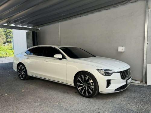 Volvo S90 Recharge Plug-in Hybrid Ultra 2026, chiếc Sedan S90 PHEV mới nhất thị trường