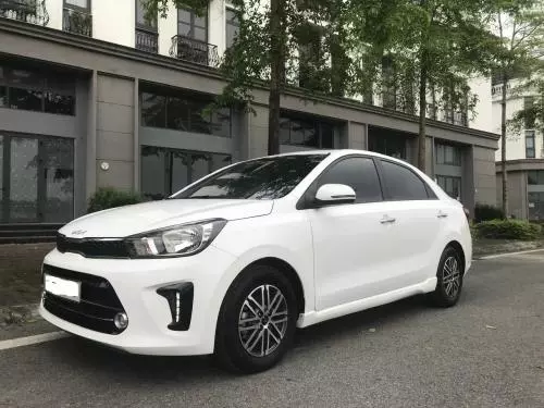 CHÍNH CHỦ BÁN XE KIA SOLUTO 1.4 AT BẢN LUXURY , ĐĂNG KÍ CUỐI 2022