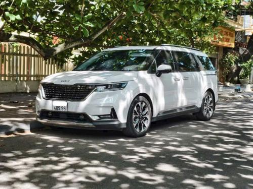 Chính chủ cần bán xe Kia Carnival Signature 2022