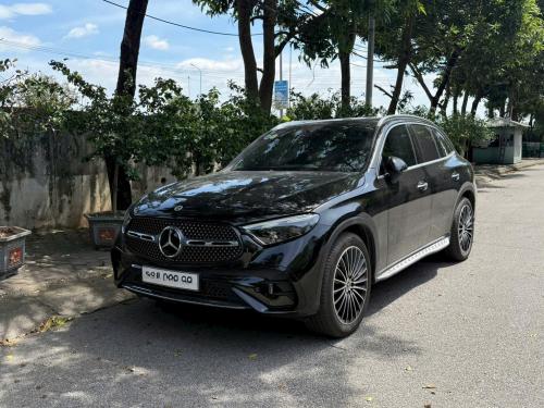 Mercedes GLC300 ĐEN NÂU 2023 1V5