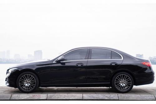 Mercedes-Benz E200 plus v1 2022 - Cần bán lại xe Mercedes plus v1 2022, màu đen