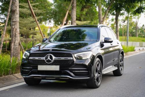 mercedes GLC300 2021 đen kem 5v7