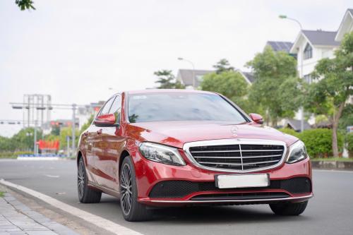 Bán xe Merc C200 2021 đỏ/đen giá tốt
