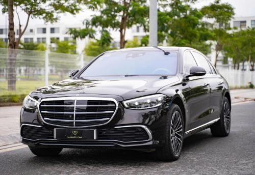 Bán xe Merc S450 2022, màu đen/kem giá rẻ nhất thị trường 3ty4xx