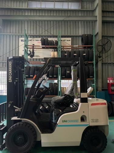 XE NÂNG UNICARRIERS (NISSAN) – NHẬP KHẨU NHẬT BẢN