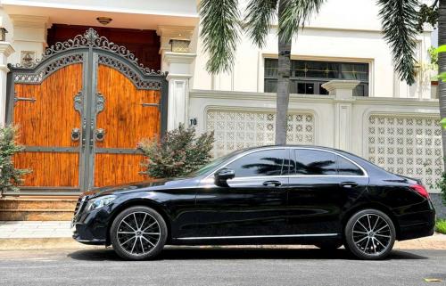 Cần bán xe Merc C200 Exclusive một chủ bảo dưỡng full lịch sử hãng